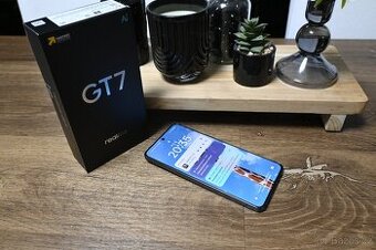 Mobilní telefon Realme GT 7 5G 12 GB/512 GB, černý
