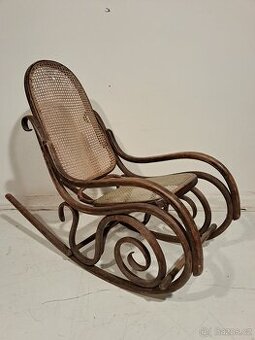 Houpací křeslo Thonet střední