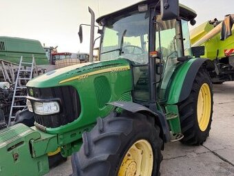 John Deere 5820  rv 2004