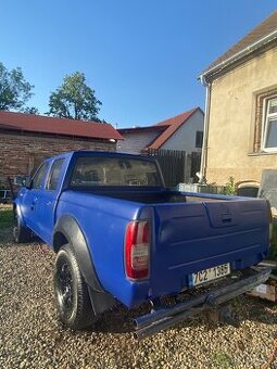 Prodám Nissan Navara tažný 2,8t cena do zitra 89