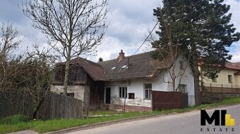 Prodej rodinného domu (5+1) o velikosti 170 m2 v obci Dolní - 1