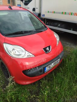 Peugeot 107 Benzín