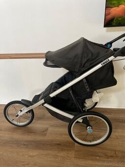 Thule Glide Jet s rucni brzdou