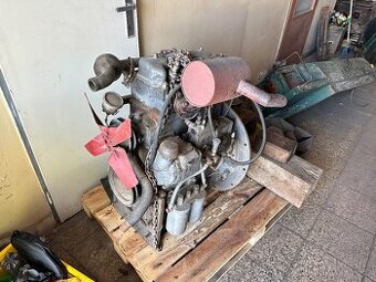 Motor Zetor uloženka