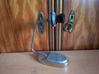 STARÁ STOLNÍ LAMPIČKA