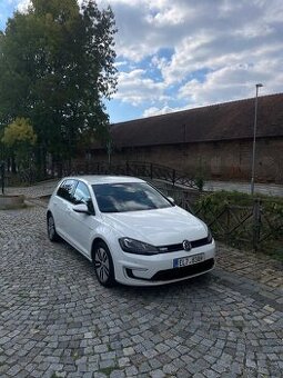 Volkswagen e-Golf, 71 000km, DPH