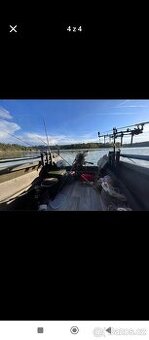 Tříkýlová kajutová loď