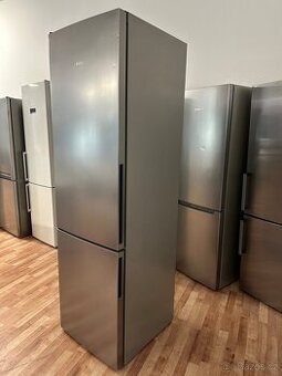 Lednice s mrazákem Bosch (250)