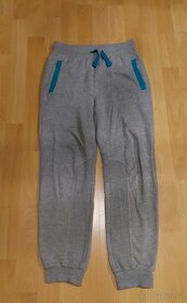 Dětské tepláky vel.146-152