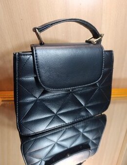 Mini-kabelka černá v 100% stavu