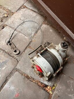 Ruční lanový naviják – 500 kp / 125 kp