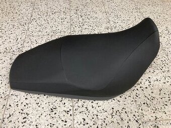 Suzuki V-Strom DL 650 XTA, zvýšené sedlo