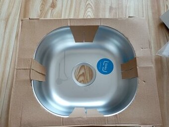 Prodám dřez, sifon a zásuvky