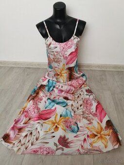 Krásné letní vzorované šaty - Vel. S-S/M-M