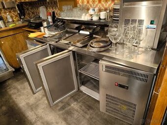 Chladící pult RedFox RT+3D, 2 zásuvky, 2 dveře