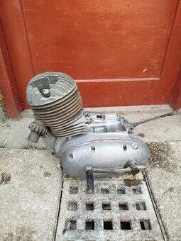 Motor ČZ 175