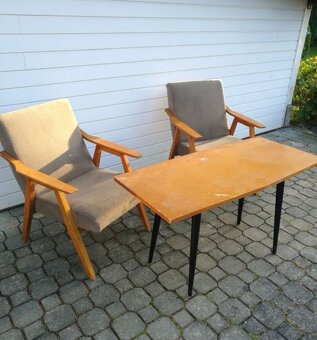 Křesla dřevěná retro.