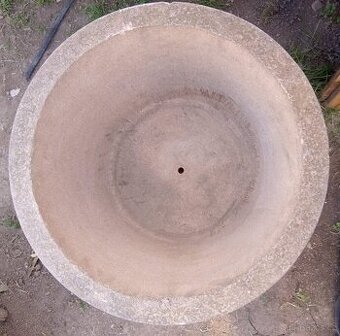 Betonové květináče