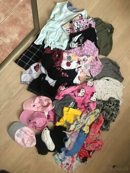 Balík dívčího značkového oblečení, vel. 10-12 let (celkem 38