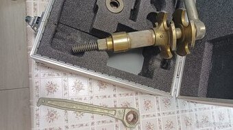 Lis na fitinky PEX trubek