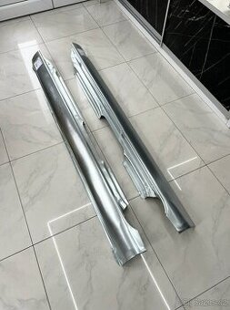 PRAHY DVEŘÍ / ŠKODA OCTAVIA 2 / ZASÍLÁME