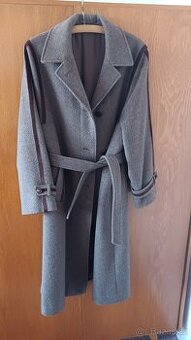 Luxusní vlněný kabát VARTEKS s detaily – vel. 44