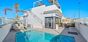 EXKLUZIVNÍ Vila 4+kk | VLASTNÍ BAZÉN | POZEMEK 251 m² | Los