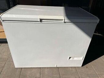 Pultový mrazák 240l