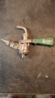 Narážecí hlava na sud piva