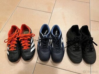 Kopačky, turfy Adidas, sálovky Lotto 32, 33