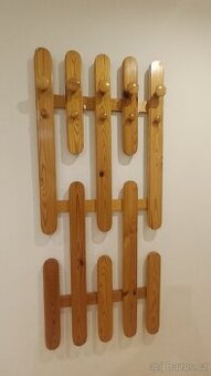 Nástěnný věšák - dřevo, 128 x 55 x 8 cm