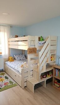 Patrová rozšířená postel ze 4cm masivu