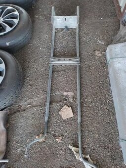 Karavan držak rezervy