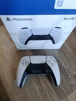 Ovladače na PS5