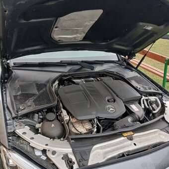 MERCEDES-BENZ C200d//2019