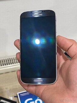 Legendární Samsung Galaxy S4 (GT-I9505) – Plně funkční