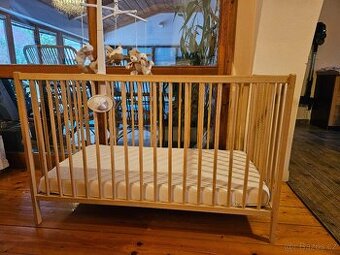 Dětská postýlka IKEA 120x60 cm + matrace + doplňky
