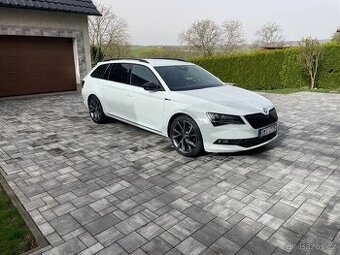 Prodám Škodu Superb III combi Sportline