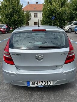 Prodám Hyundai i30, rok 2010 - 1