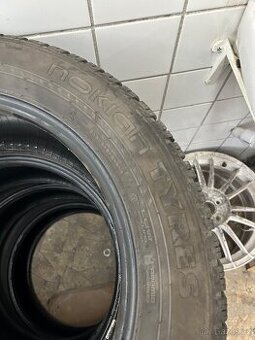Pneu zimní Nokian 235/55 R18