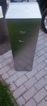 Nerezový koš na odpadky