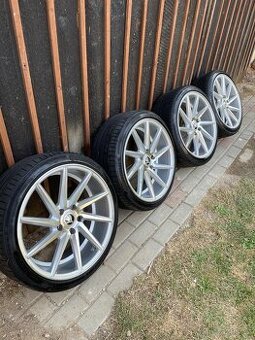 5x112 r18 225/35 r 18 et35 18x8J