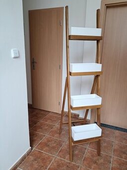 Žebřík na kytky