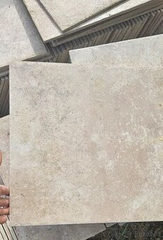 Kvalitní interiérová dlažba (italská)