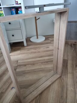 Koupelnové zrcadlo s osvětlením