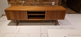 Tv stolek