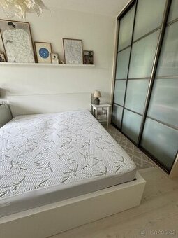 Postel Ikea malm 180x200cm - 1