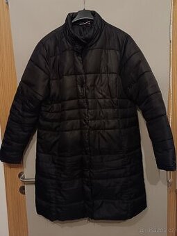 Zimní prošívaný dámský kabát velikost L