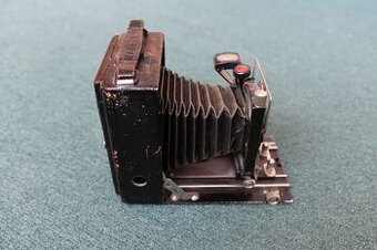 Fotoaparát Compur Contessa Nettel