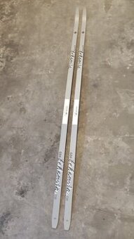 Běžkařské lyže Artis Bohemia  684 Klasika 205cm NOVÉ